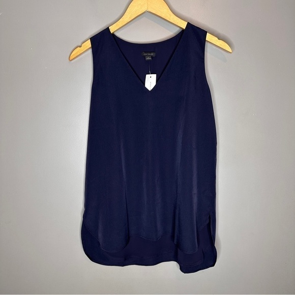 NWT Ann Taylor Navy Blue Vneck sleeveless blouse - Picture 1 of 7